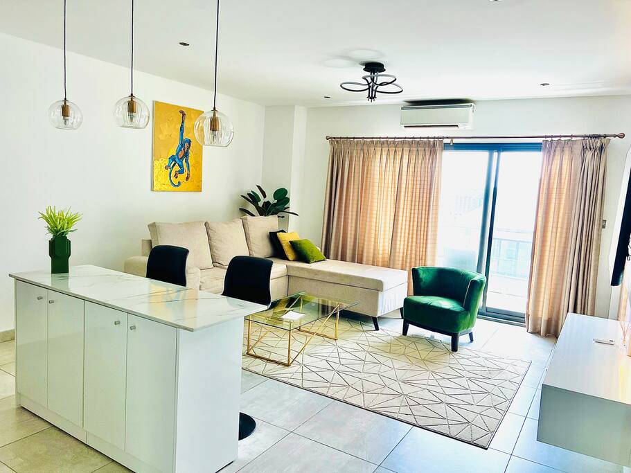 Signature - 1 bedroom