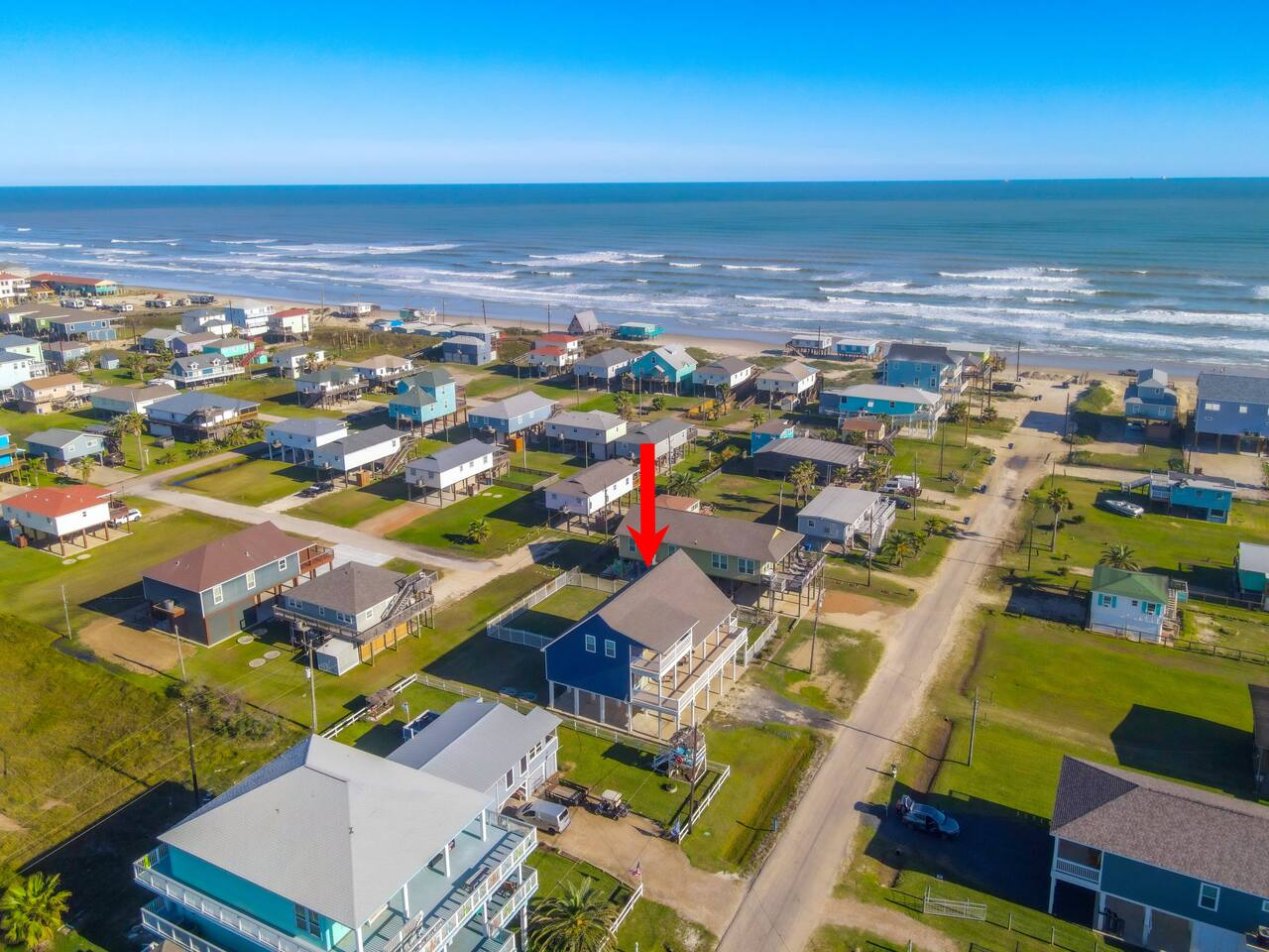 *Special*Large Home Steps to the Beach+Pool Table