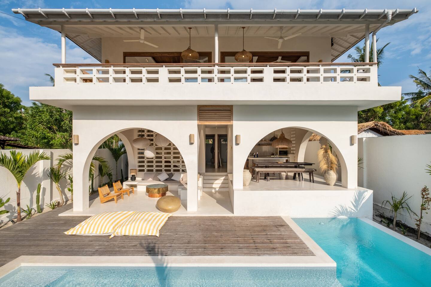 Sea View/ ArtDeco/2 living area/ Bathtub/ Odyssea