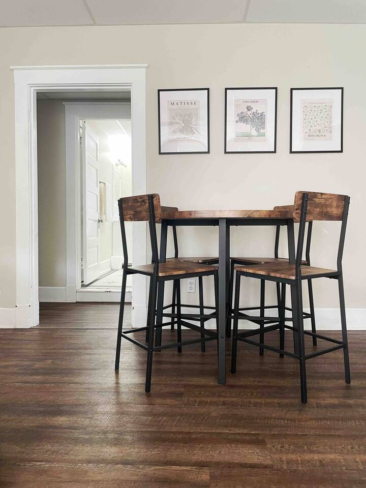 Cherry Street Retreat photo 2