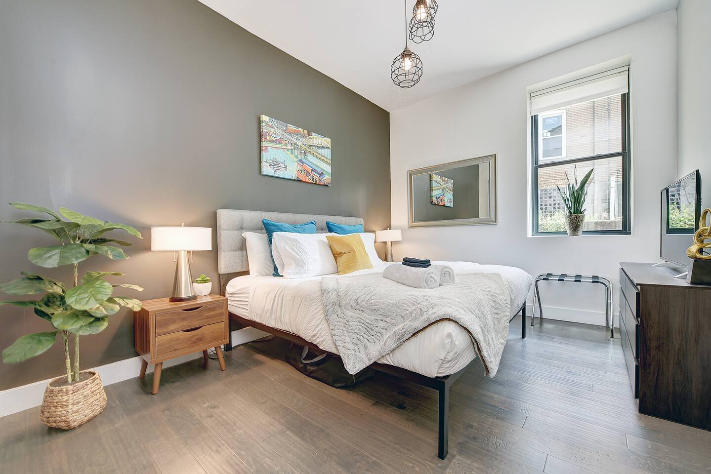 💎Trendy✨ ❤️ Parking 👑  King Bed 🛌 10 min DT📌