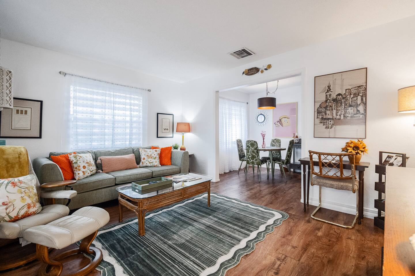 Retro 70s Style Downtown LKLD, Florida Southern