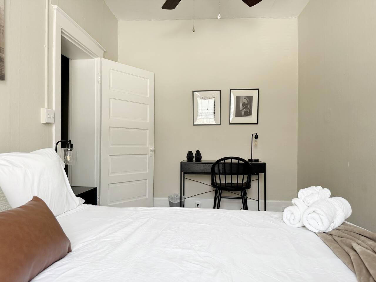 The Harrison C | KING 1BD/1BA Apt near Riverfront