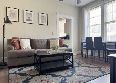 The Harrison C | KING 1BD/1BA Apt near Riverfront
