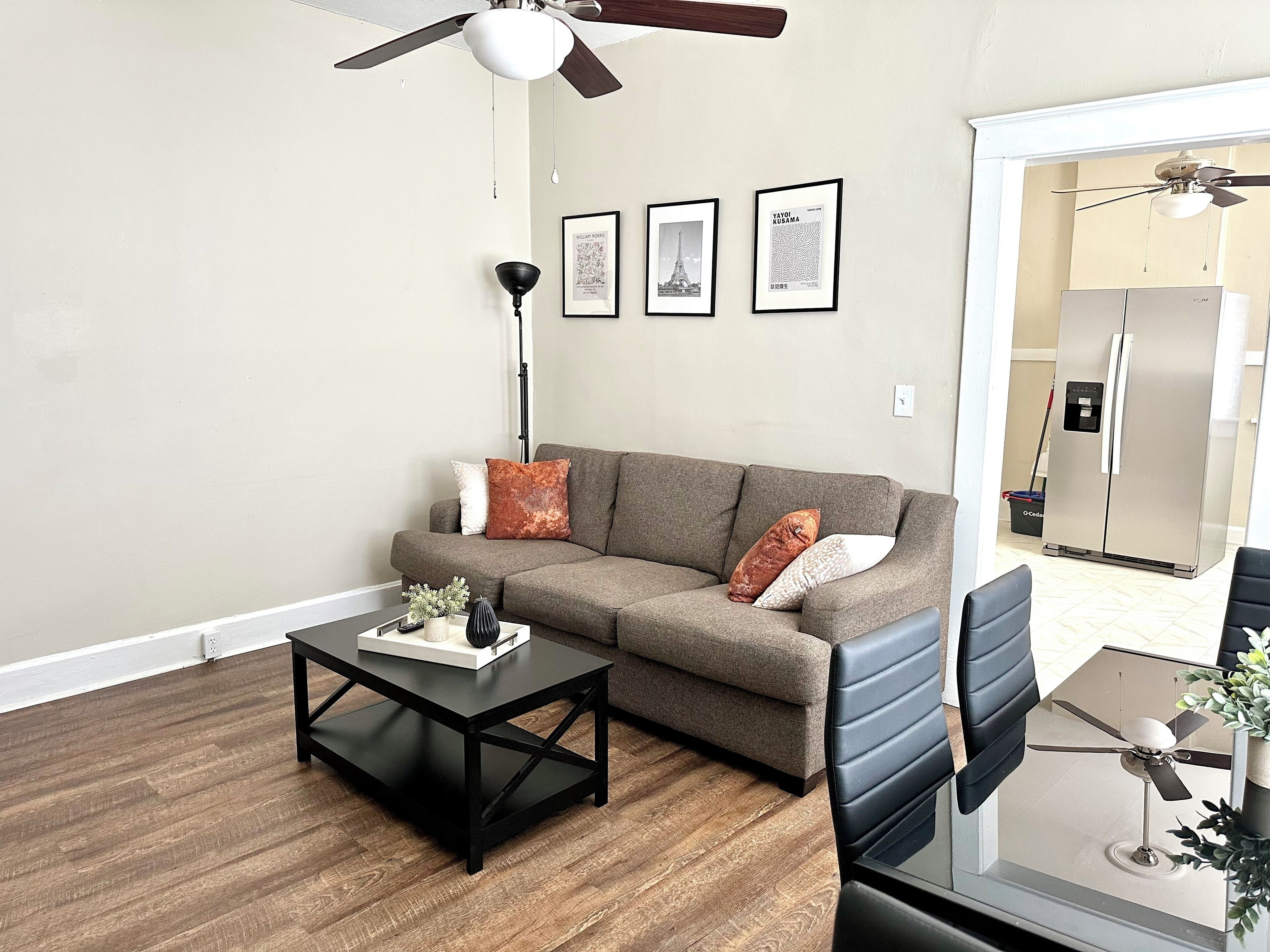 The Harrison C | KING 1BD/1BA Apt near Riverfront