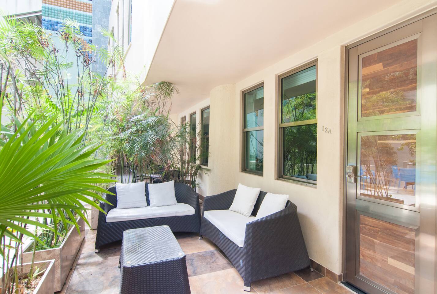 5th Ave Studio Private Patio, 4 Min Walk to Beach