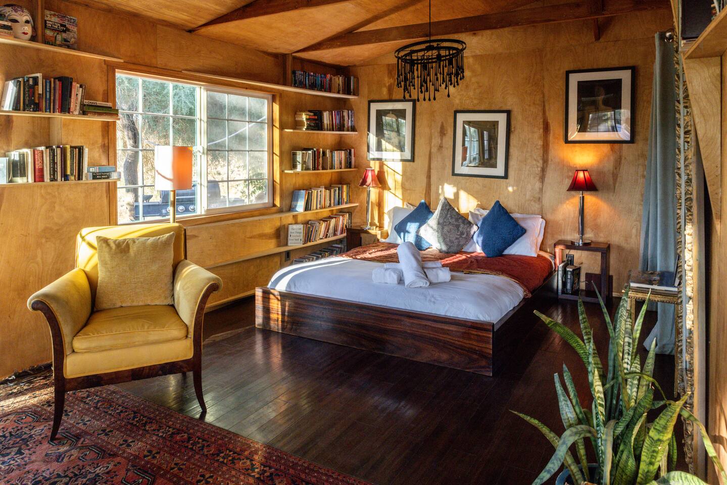 HDP The Library | Luxe Desert Cabin w/ Soaking Tub