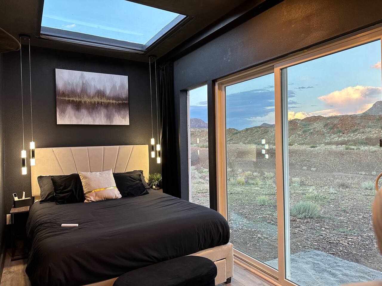 Off-grid Stargazing Retreat near Big Bend