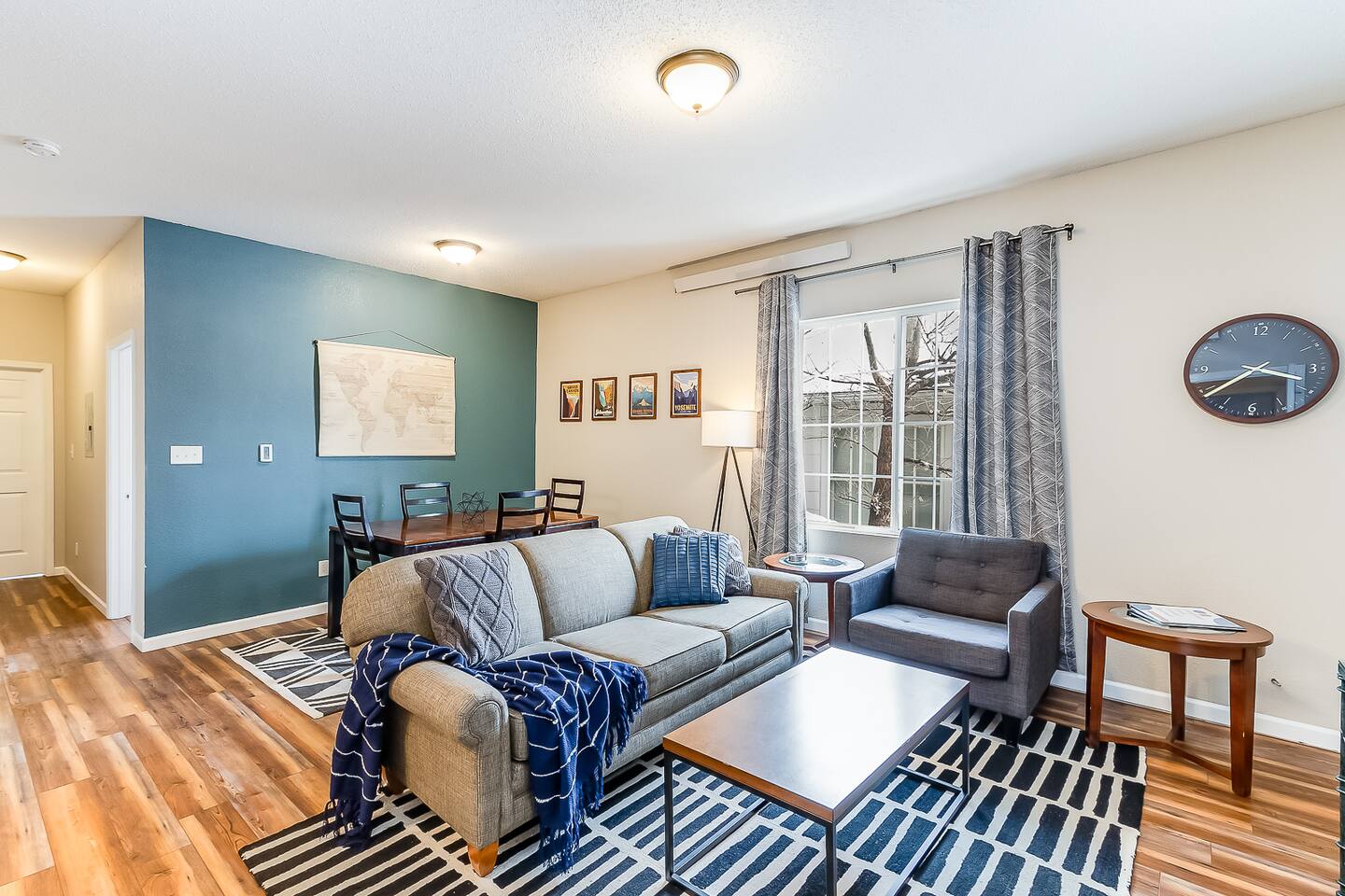 Beautiful 2-Bedroom Park View