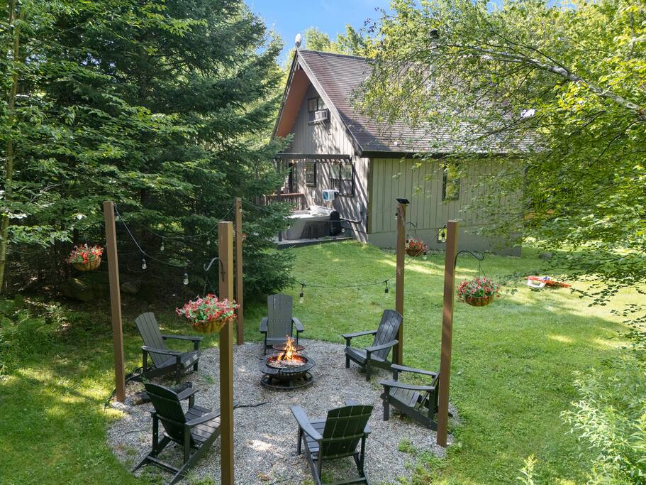Hot Tub-Game Room-Fire Pit-Dogs Ok-8Min Mount Snow