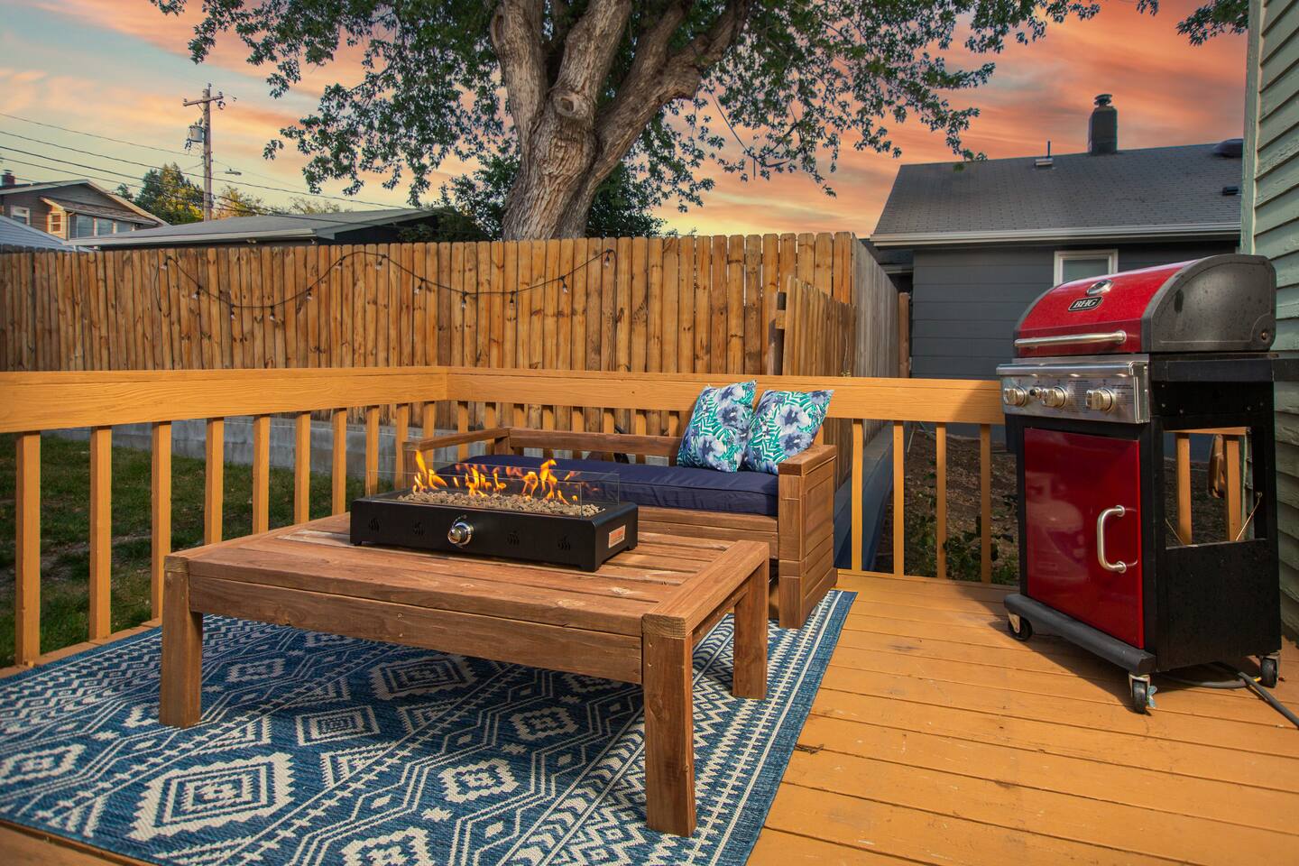 '50s Kid Friendly Home Near Downtown w/ Yard