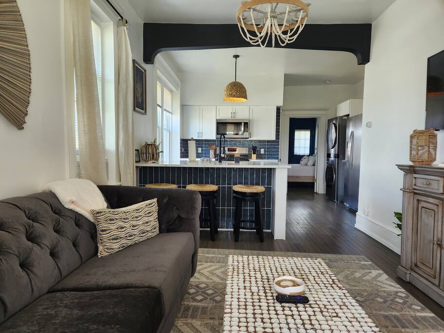 Seaside Suite-Newly updated, Quick Walk to Casino
