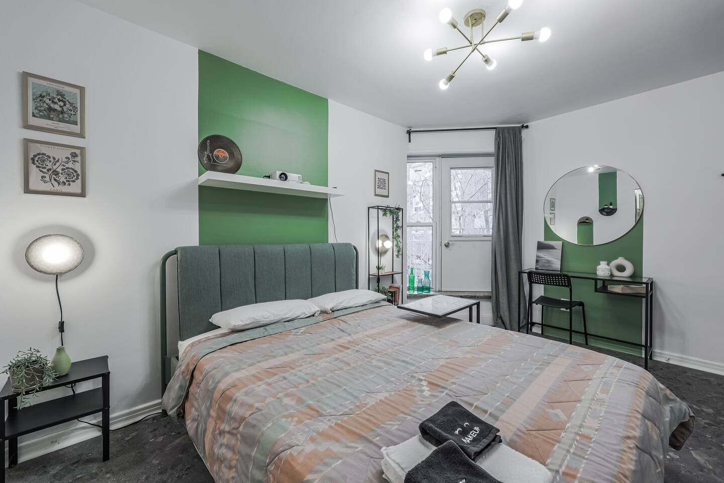 Free Parking w/100 inch Projector Theater +balcony