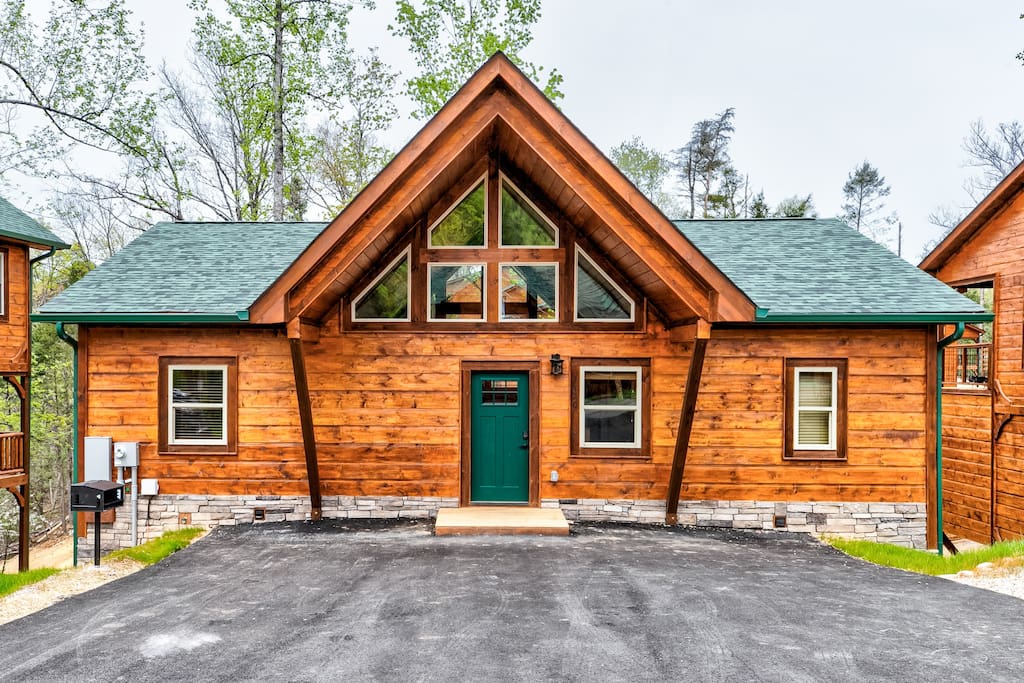 Modern Cabin - Minutes to Downtown Gatlinburg