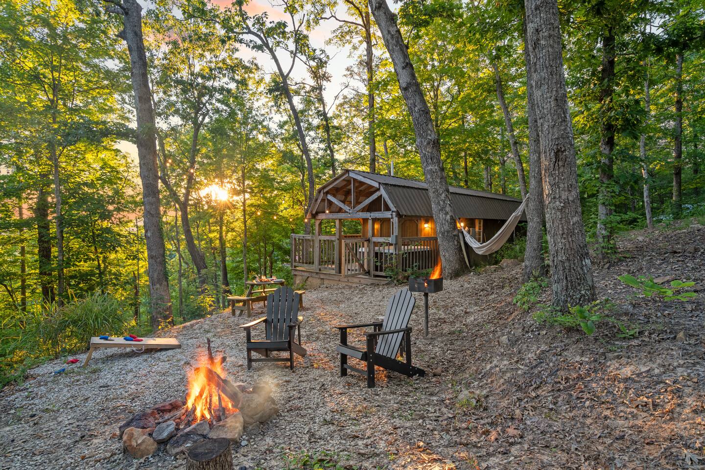 Hot Tub | Tiny Hūs Retreat in the Woods