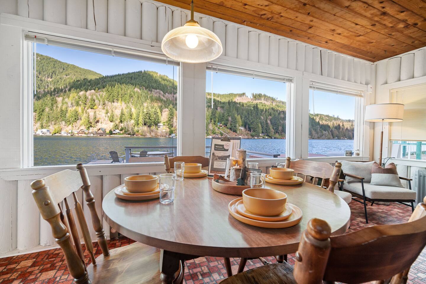 Olympic Panorama Lake House 2BR