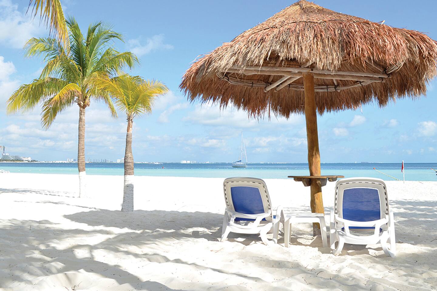 2 BDR Amazing Beachfront Condo