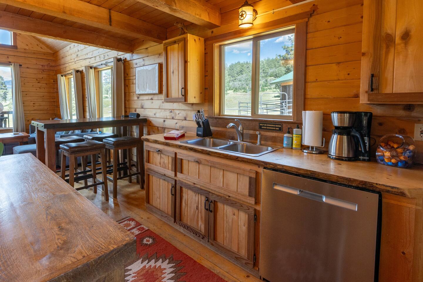 Spectacular views from every window! Your friends and family can lounge, relax and work from Camp Kimberly very comfortably.