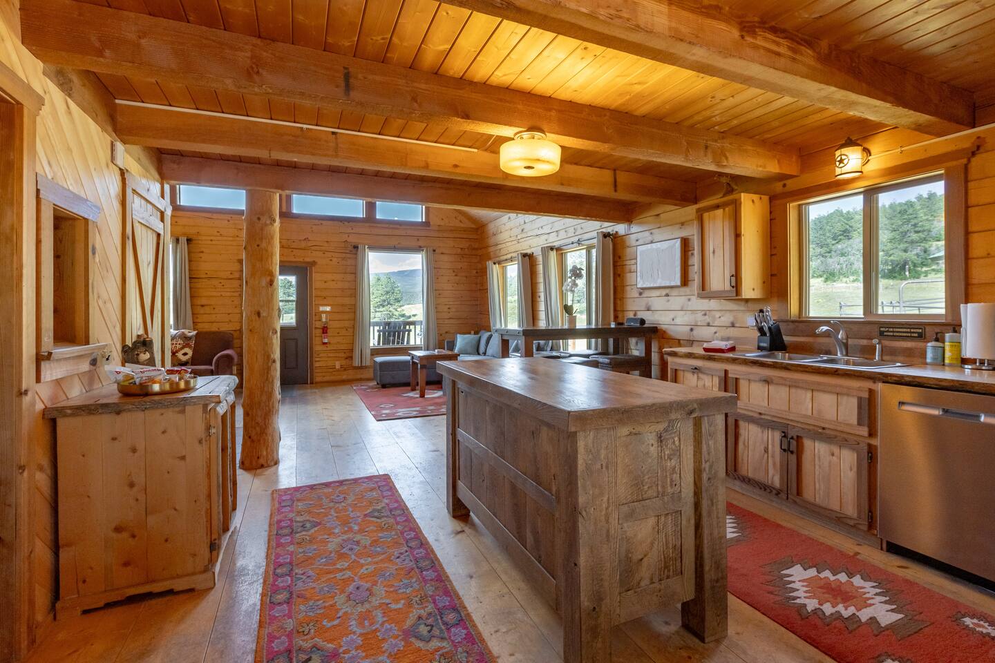 Camp Kimberly is super spacious! Tall ceilings with plenty of sitting, standing and walking around space. Camp Kimberly is fully mountain-modern.