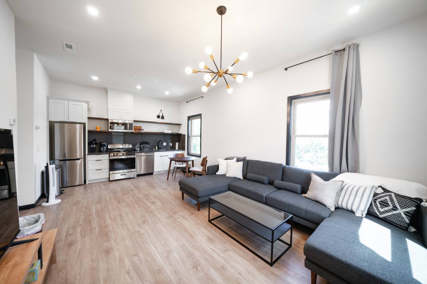 Downtown Mountain View | Castro St | 1BR/1BA APT