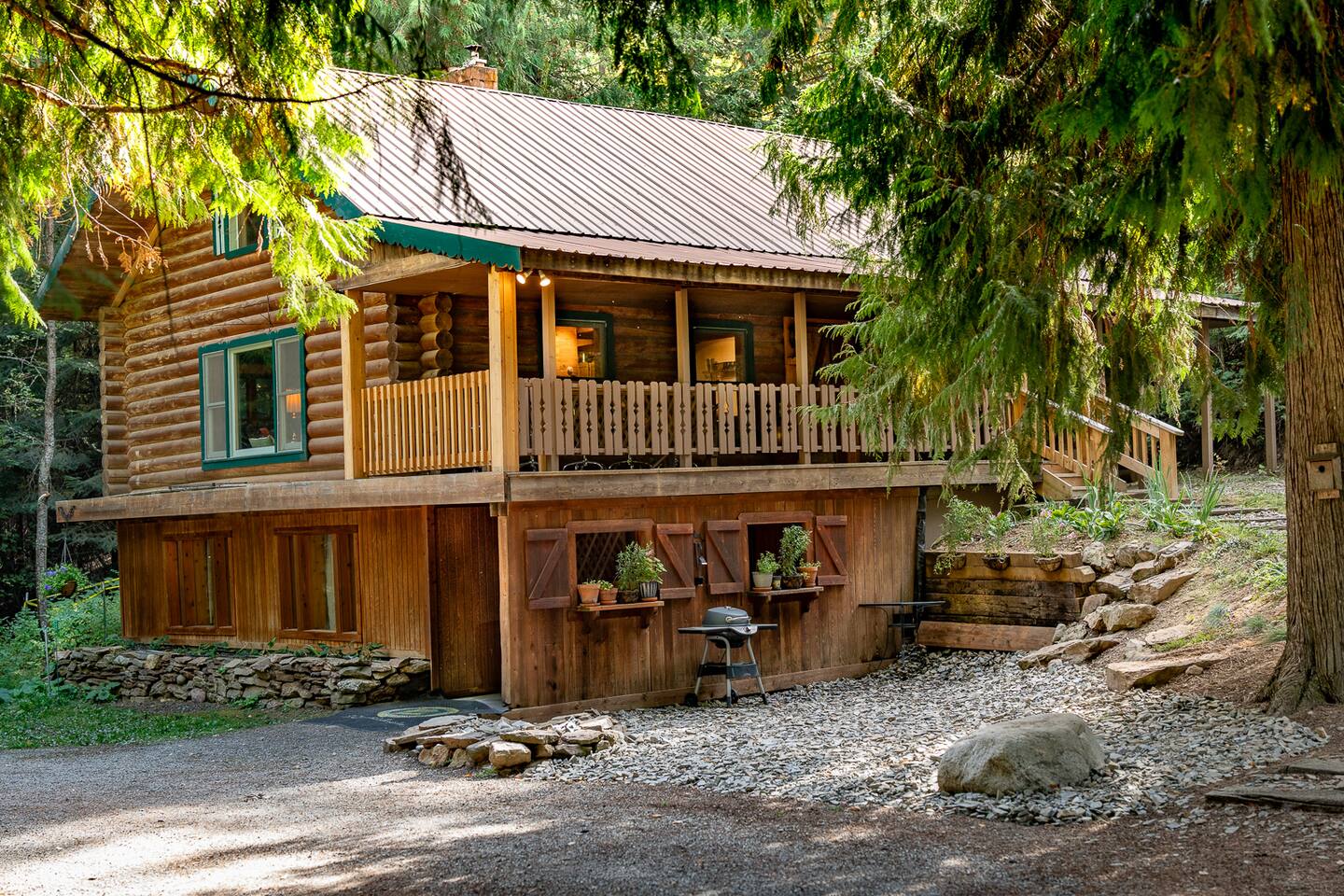 Multi-Level Forest Lodge Near Silverwood with Vintage Ice Cream Parlor & Movie Theater