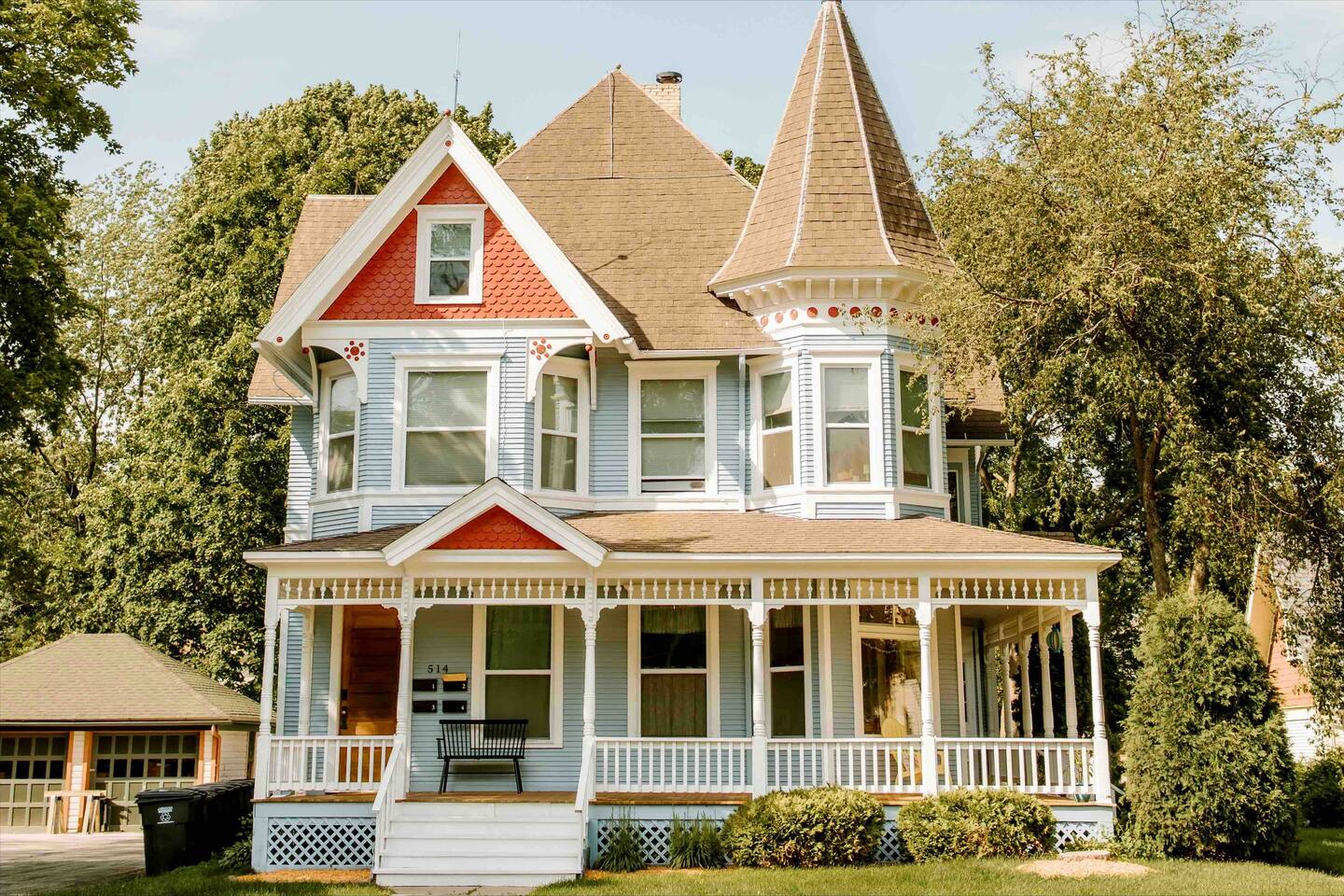 Charming Historic Upper | Walk to Downtown & Lakes