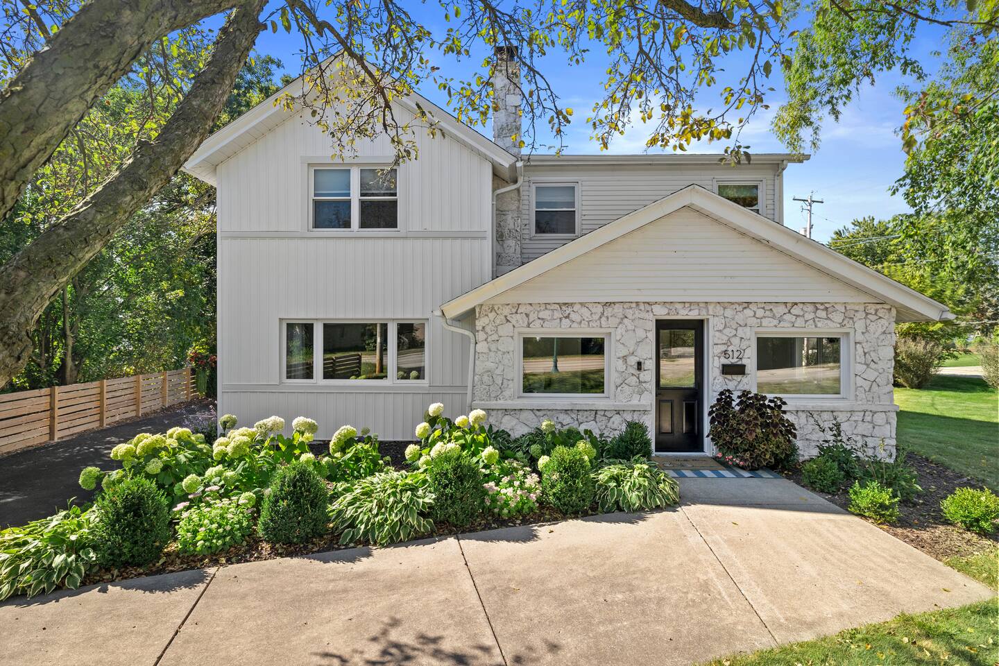 Well Appointed Home Steps from Pewaukee Lake