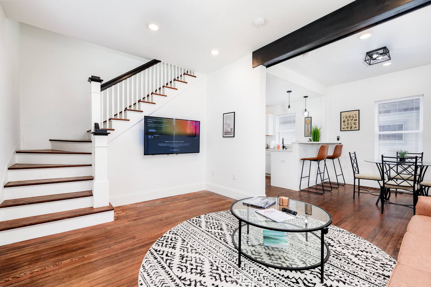 The Hill/Dogtown Stylish Retreat