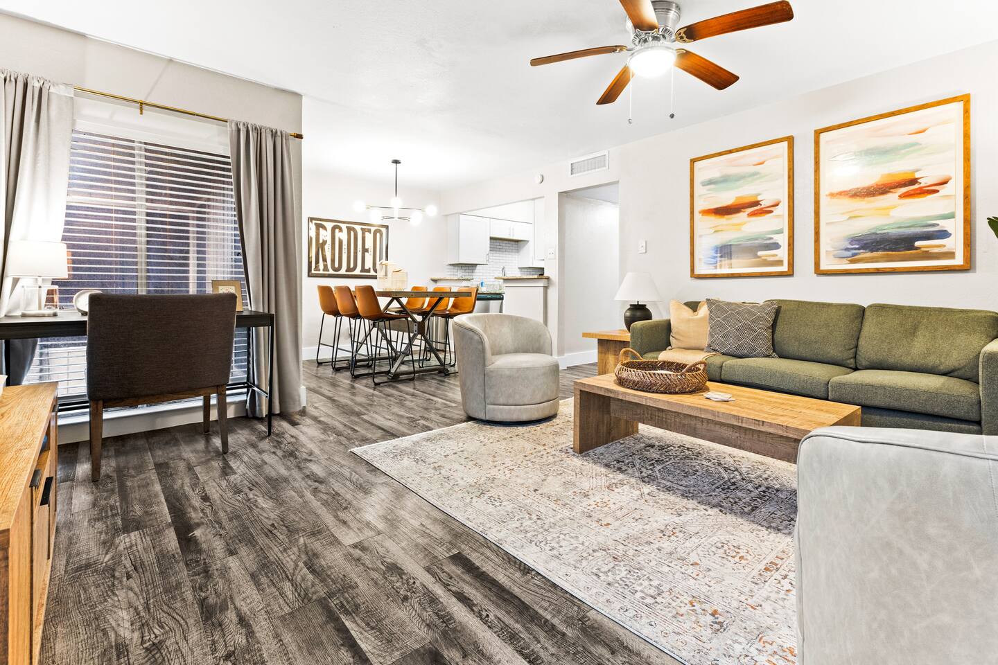 Arlington Walk to ATT/Globe/Free Parking