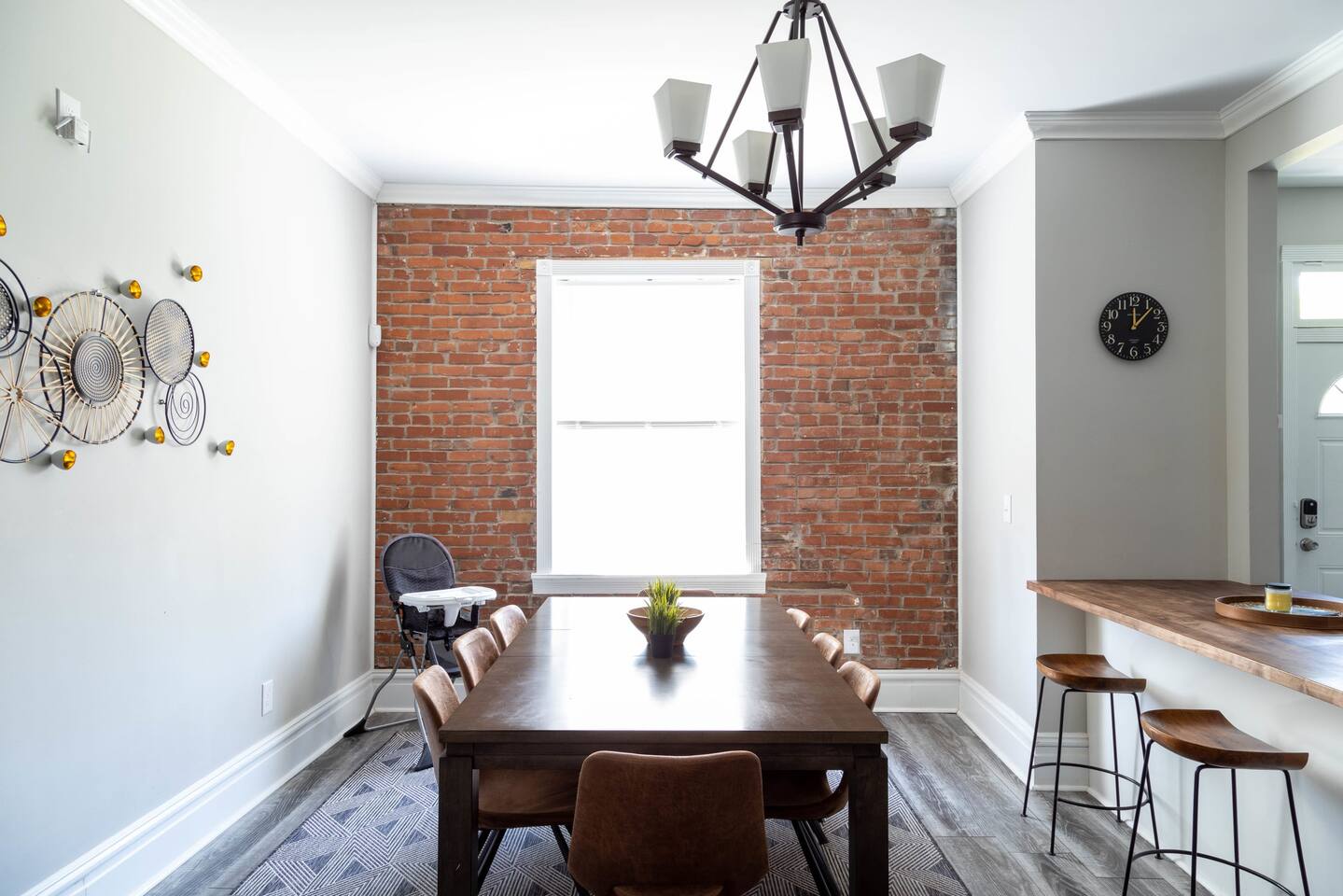 Dining Room - Beautiful exposed brick