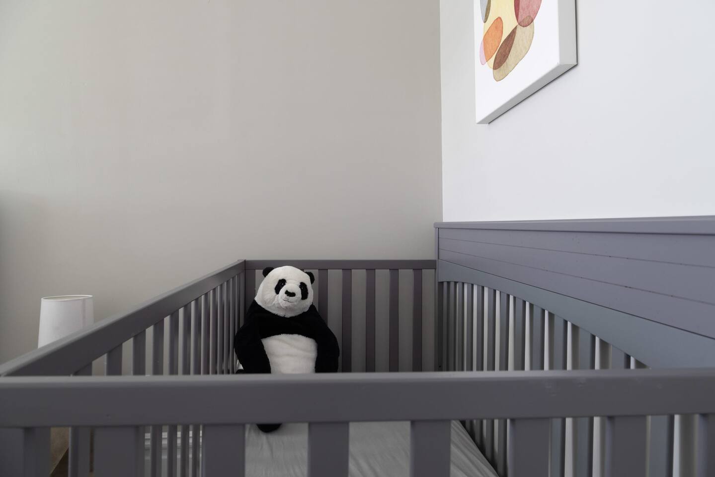 Crib included to make sure the little ones are comfy too!