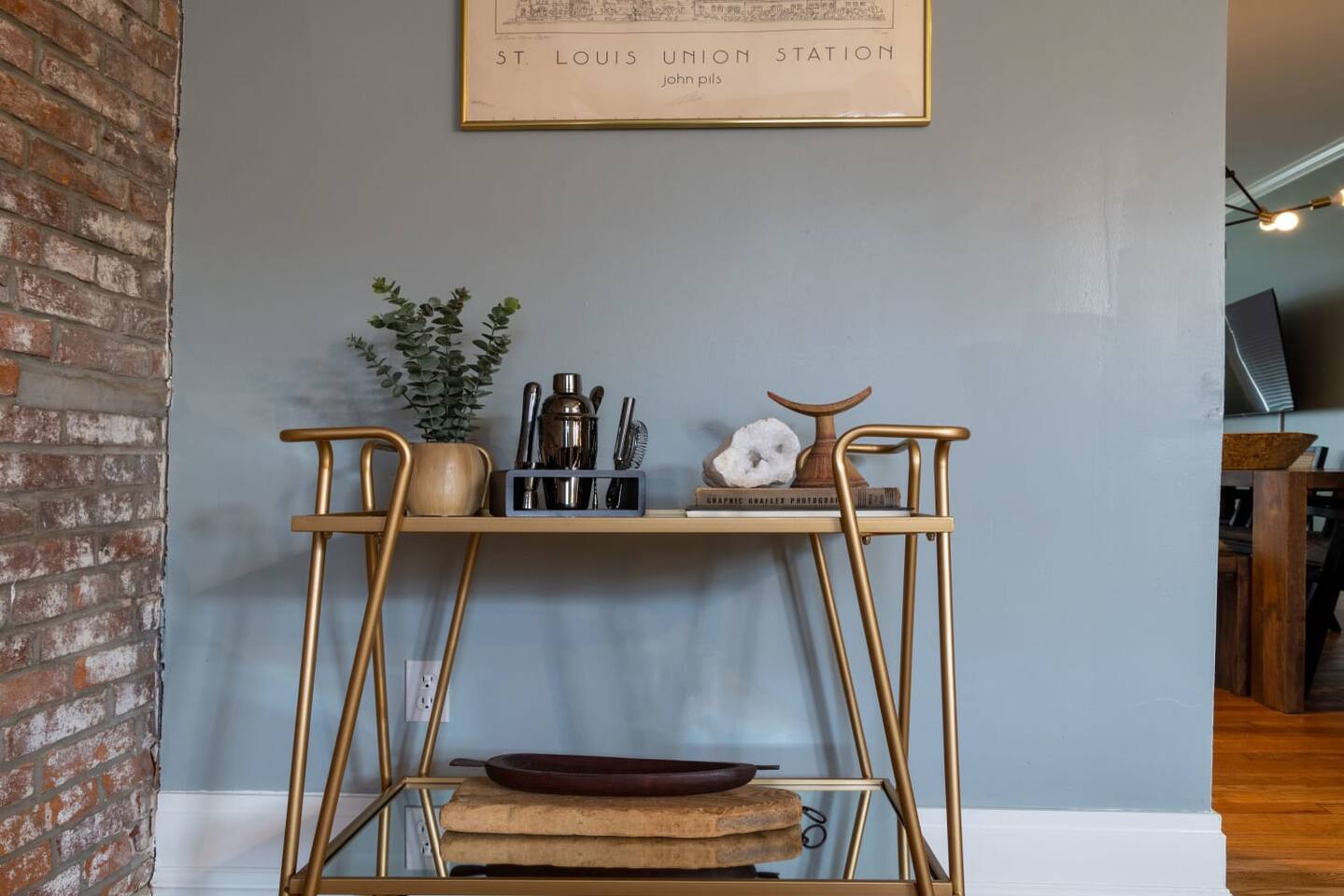 Elegant modern decor