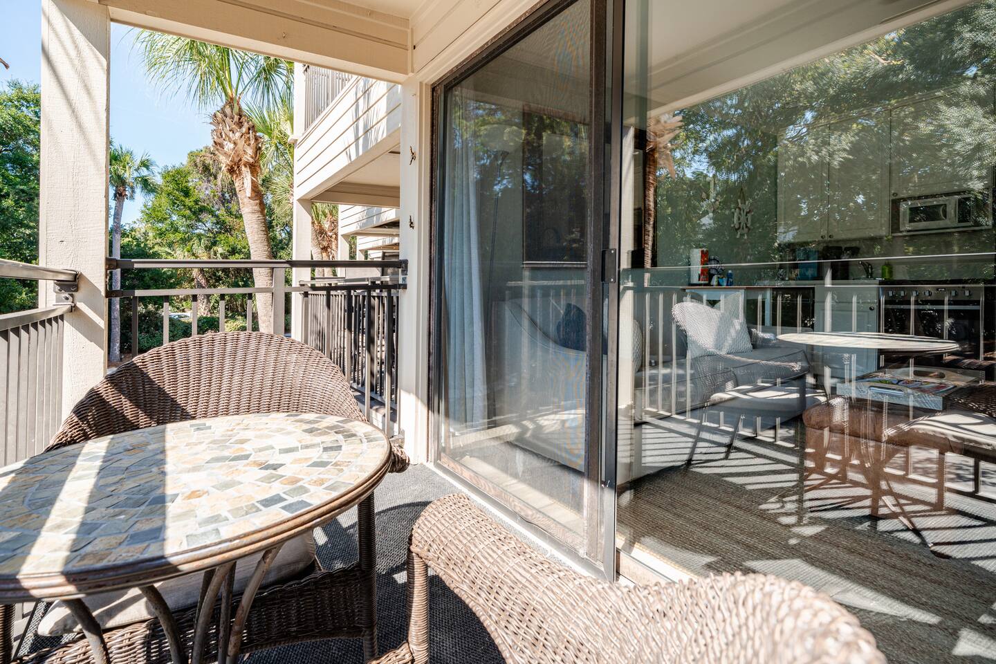 Beachfront King Villa with Private Balcony, photo 10