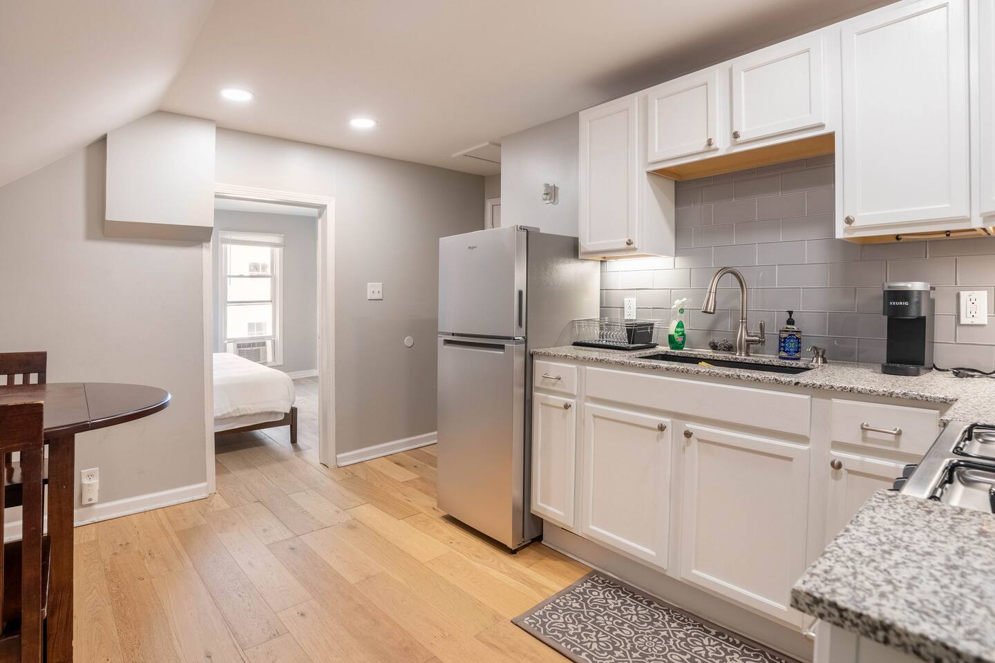 Walkable Allentown Downtown Gem with King Bed, photo 5