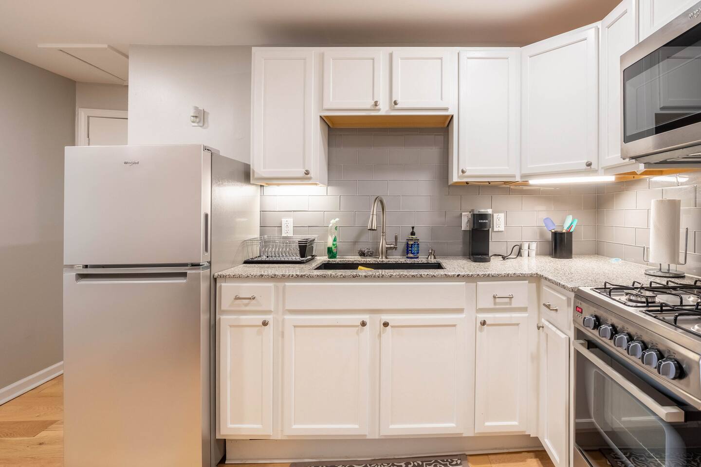 Walkable Allentown Downtown Gem with King Bed, photo 4