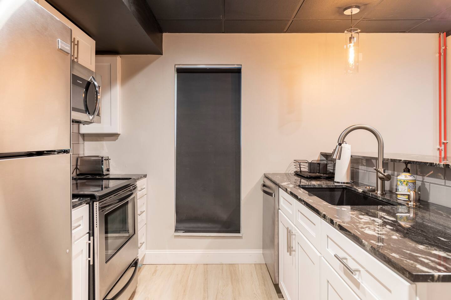 Newly Renovated Downtown Gem!, photo 7