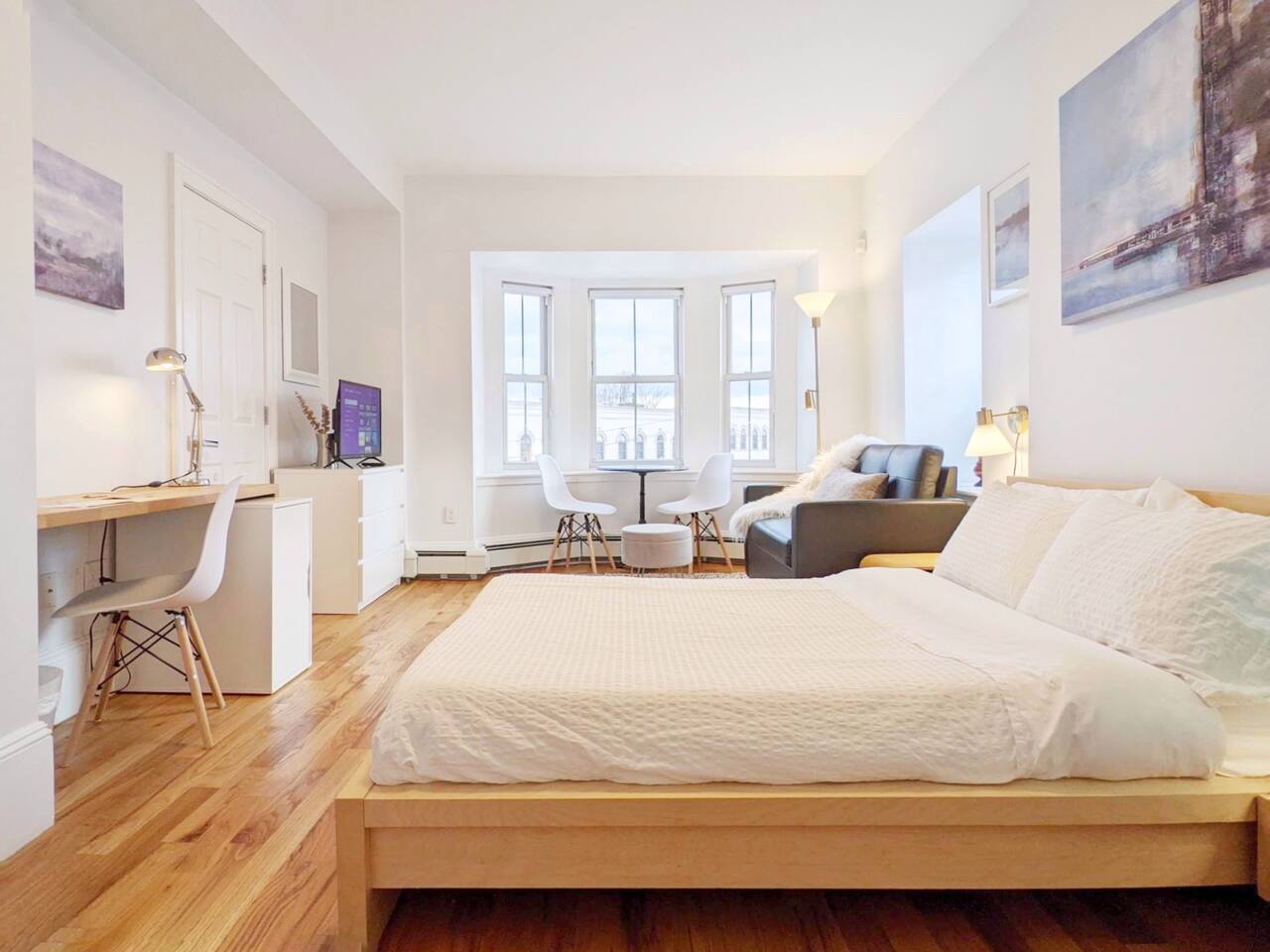 AKBrownstone: Master Suite park view by T