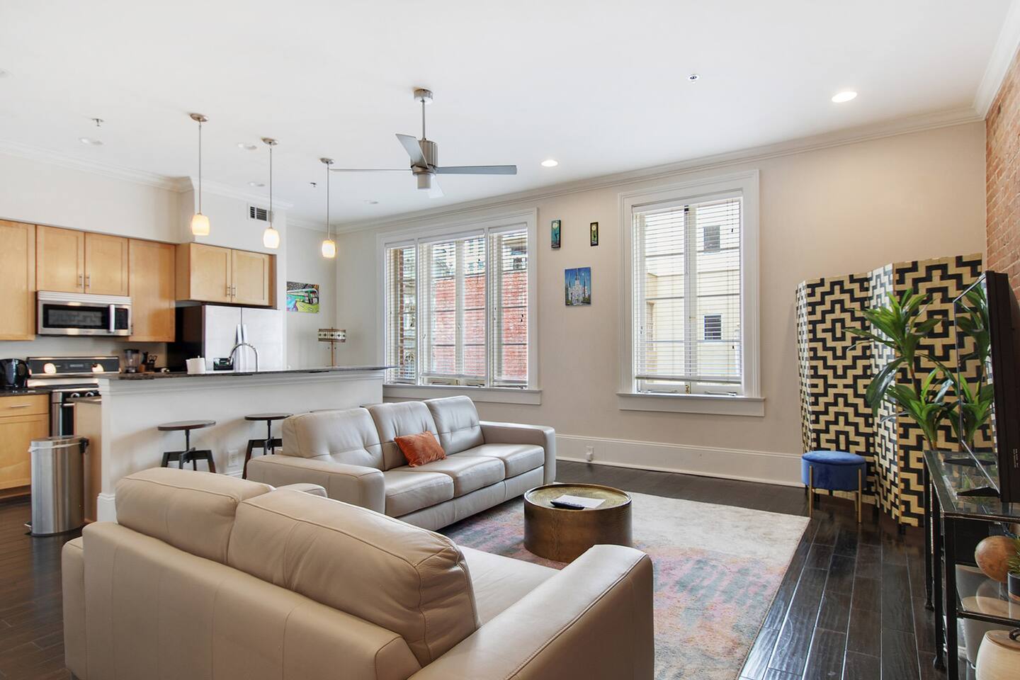 Bourbon St. Condo | Historic Charm