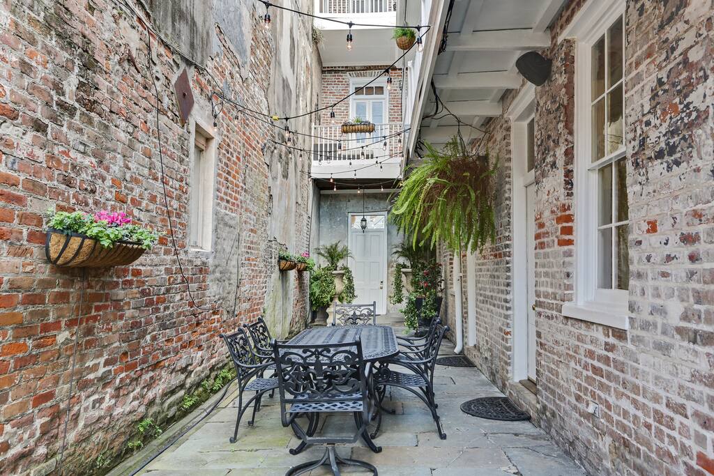Luxury Condo | Spacious & Stylish Stay
