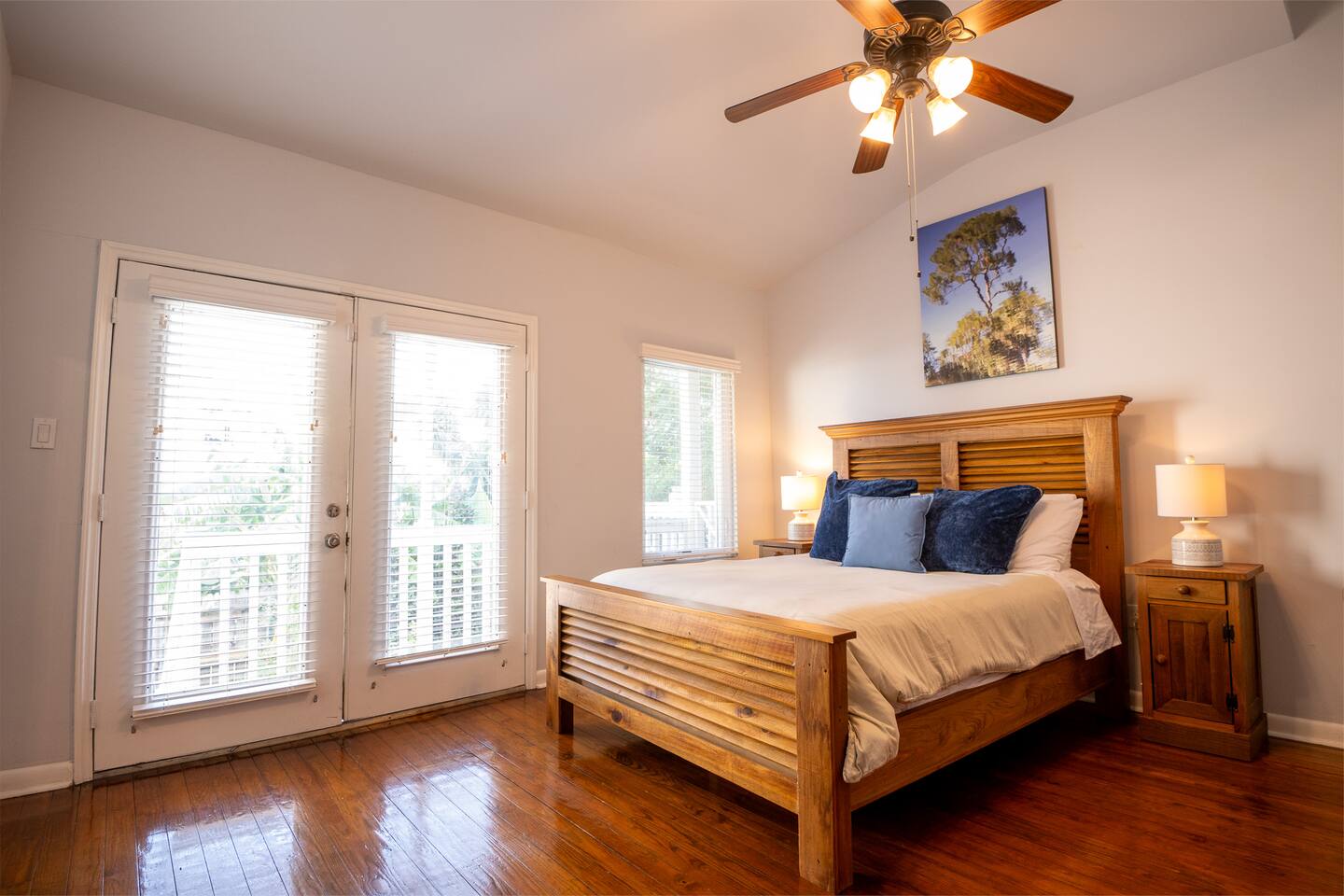 Perfect for Groups | Mid-City Retreat w/ Jacuzzi