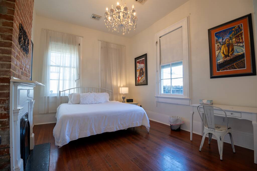 Relaxing Stay | Hot Tub & Top Attractions