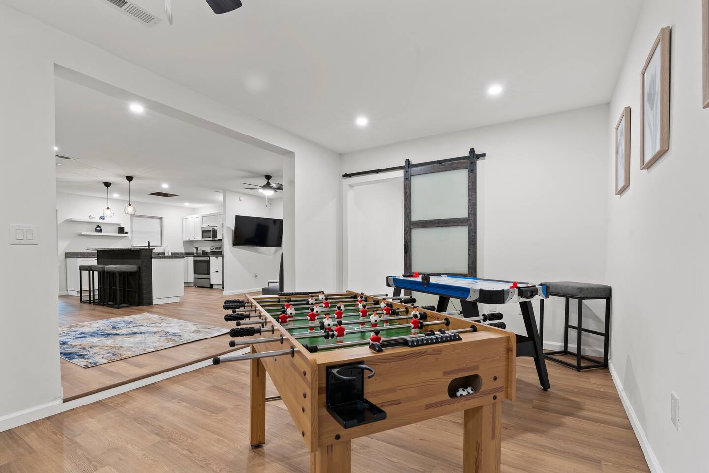 Gainesville remodeled home-4 miles from UF campus!