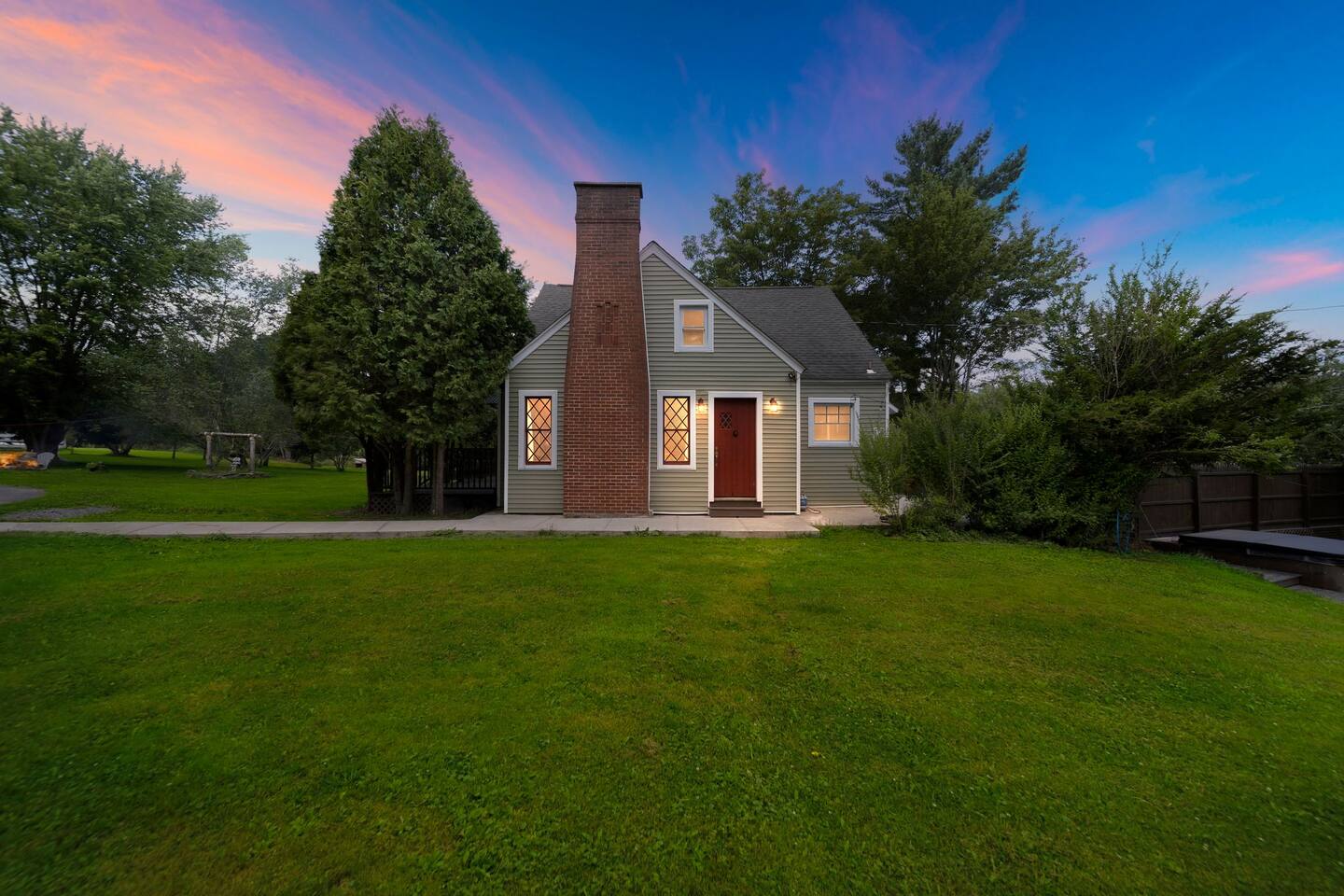 The Cottage House - Pool & Hot Tub