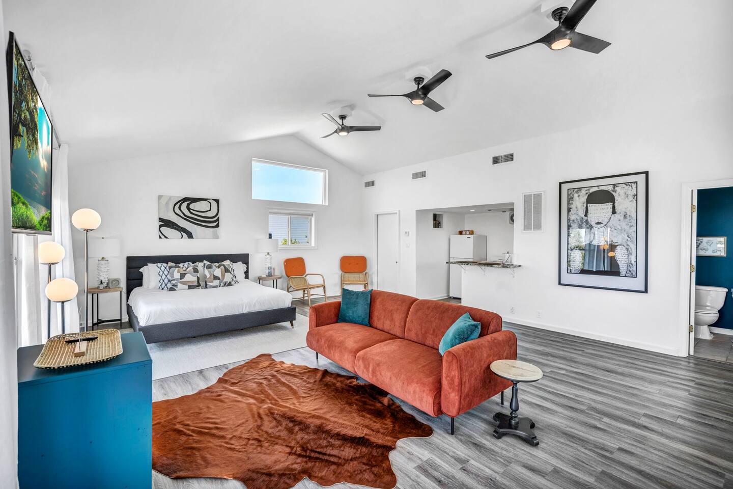 Modern Barndo Studio with Insta-worthy View!