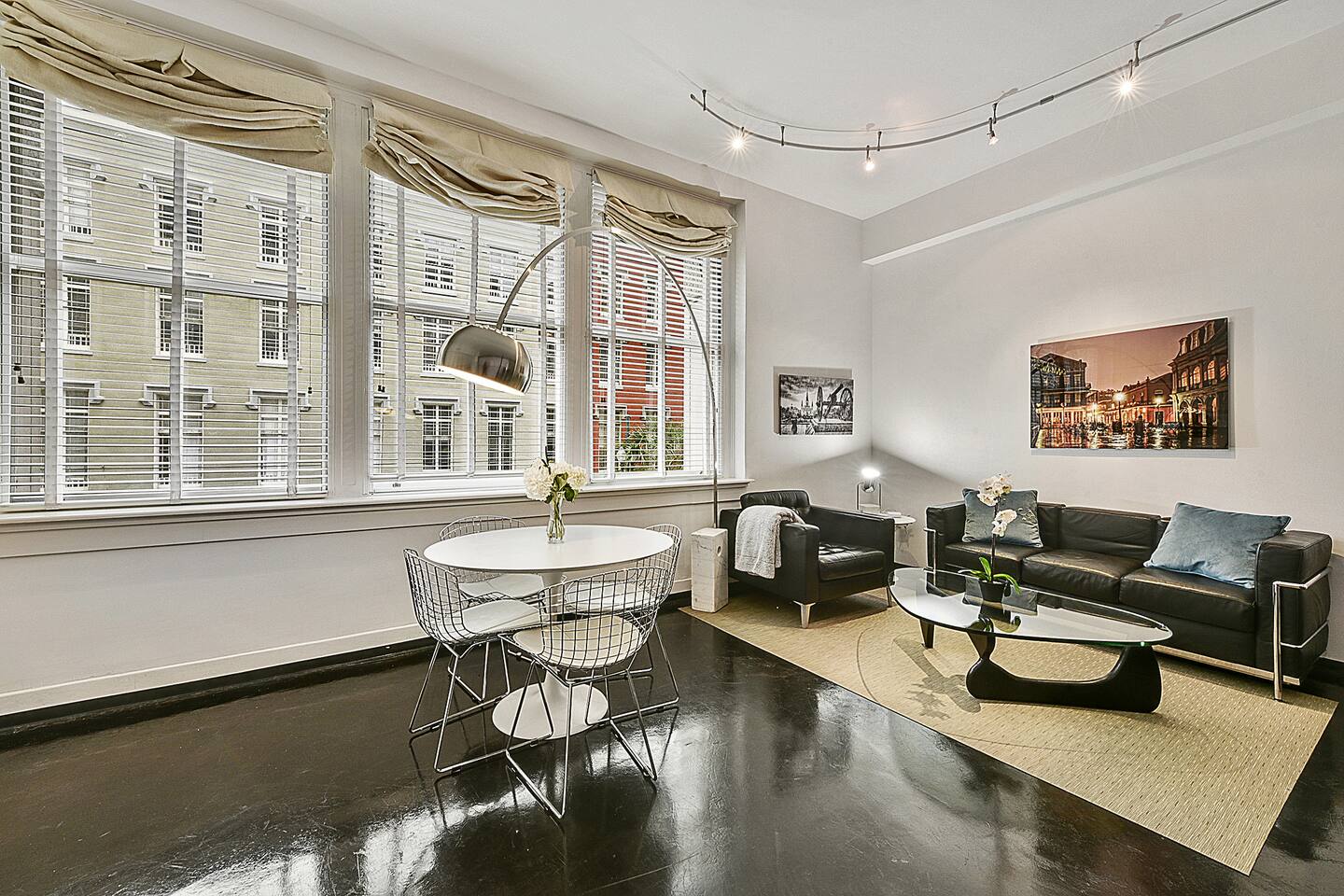 Immaculate Modern Loft 2 Blocks to French Quarter