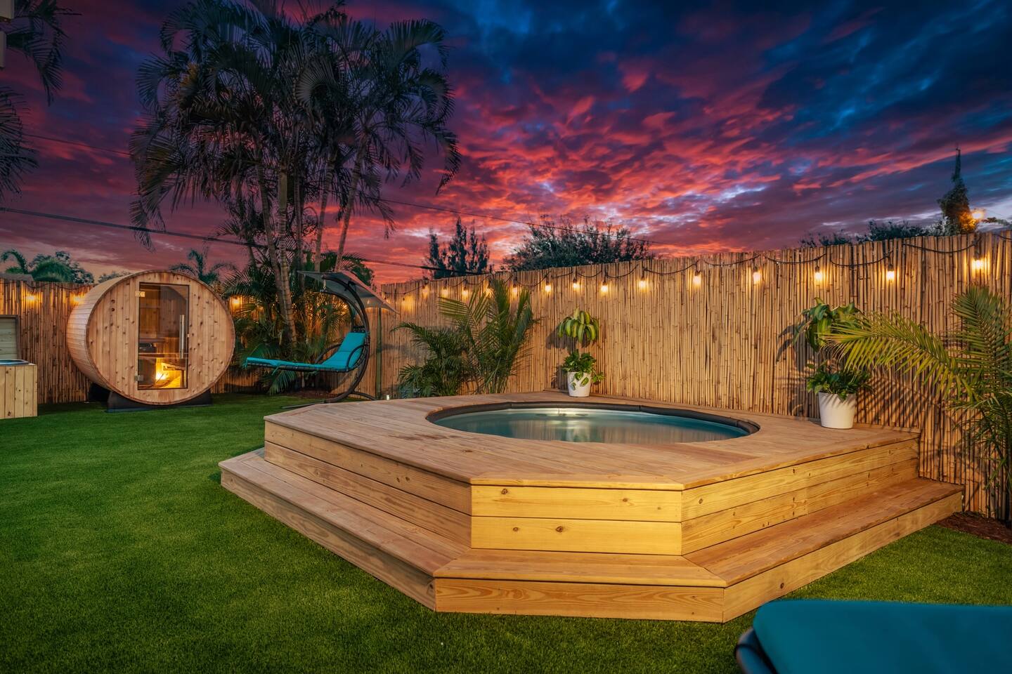 Bio Hacker Resort! Pool, Sauna, ColdPlunge, HotTub