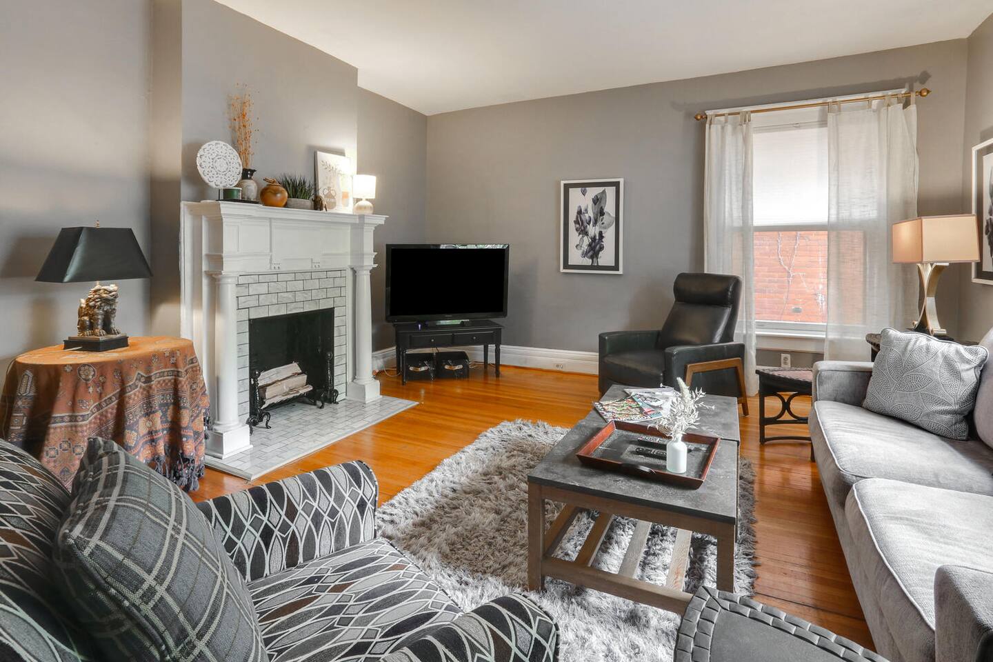 Lovely 2 bed suite on Bidwell Park! (UNIT 1)