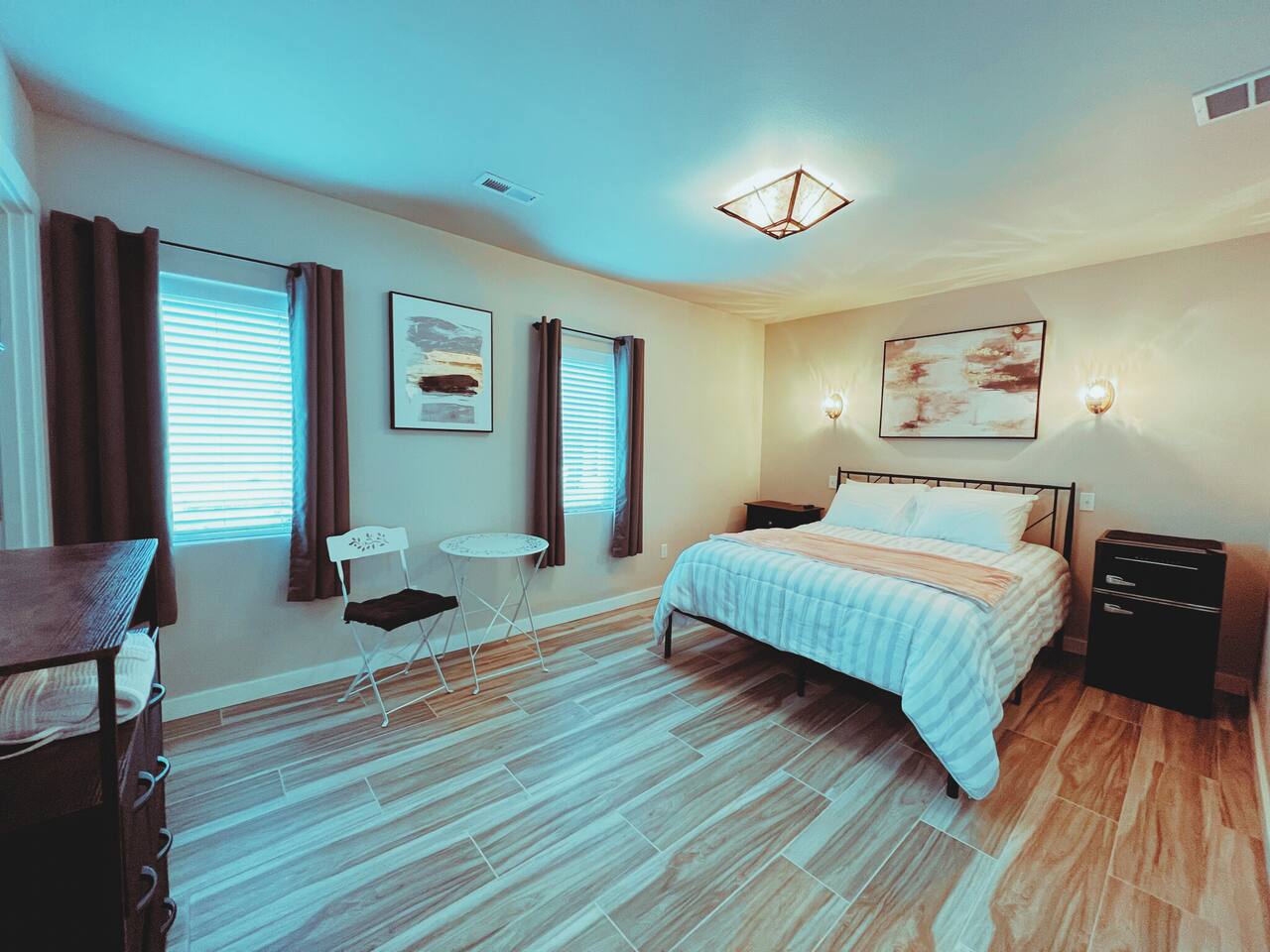 By lakes walk to bar coffee food