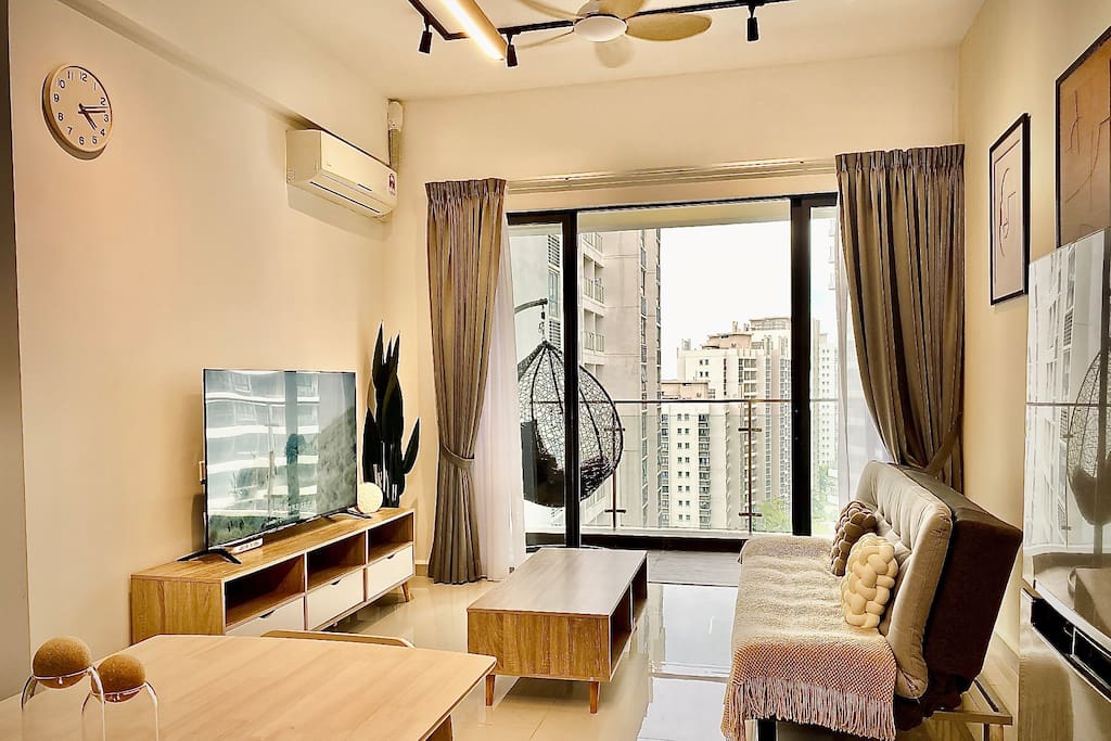 Danga Bay - 2BR Muji Gem | 3 min -> Beach