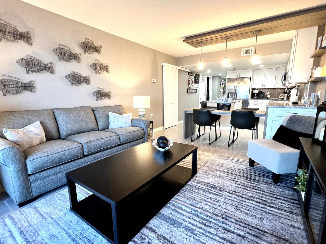 Modern Oceanfront Retreat: Fins & Flukes